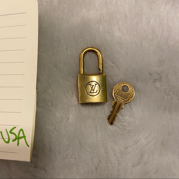 Vintage Authentic LOUIS VUITTON Lock/Key Set #219 - Picture 7 of 7